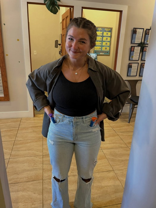 We want to wish a very happy birthday today to Sierra!! 🥳 Whether she’s at the front desk or with a patient individually, Sierra is always 
